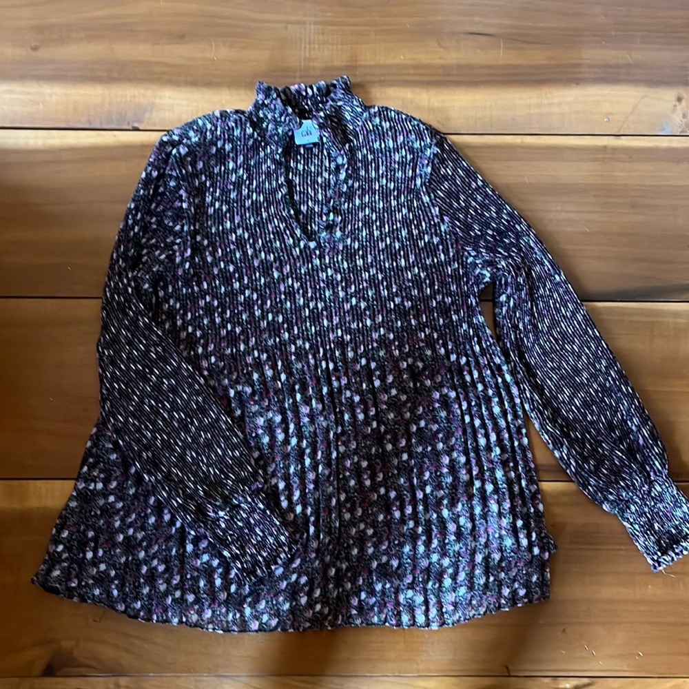 Gorgeous  Cabi Blouse sz Small